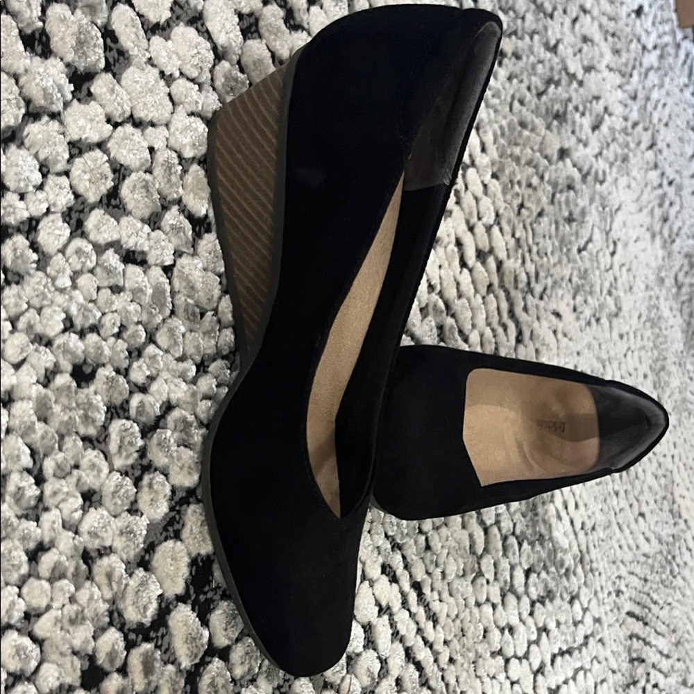 Dr. Scholl's Black and Brown Wedge Shoes